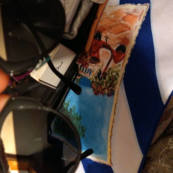 Dior sunglasses,case, and soft cloth. - Picture 2 of 3